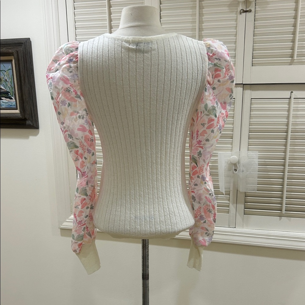 New Fate Floral Sleeve Ribbed Knit Top - Picture 7 of 9